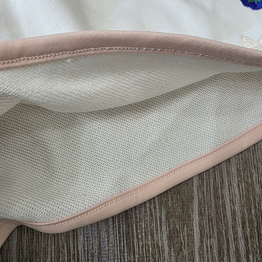 Adidas Fashion Graphics Floral Shorts Fleece Cream Tan IS3869 Women's Small S - Picture 6 of 7